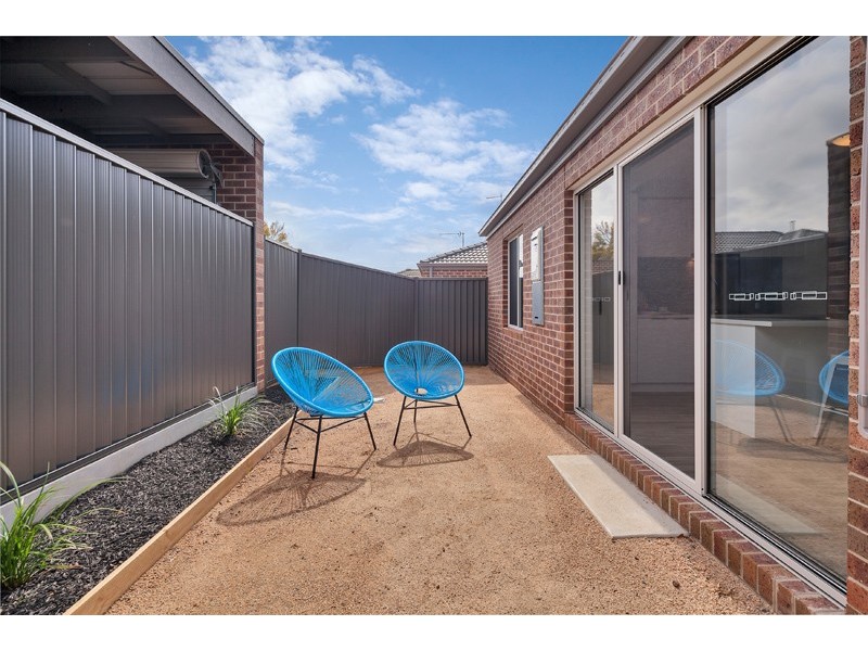 1a/8 Thompson Street, Brown Hill VIC 3350
