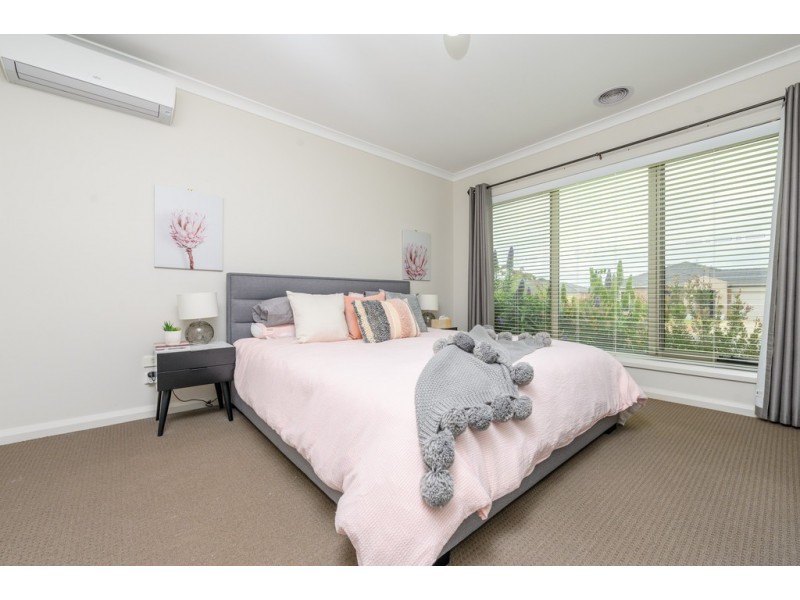 4 Hereford Close, Delacombe VIC 3356