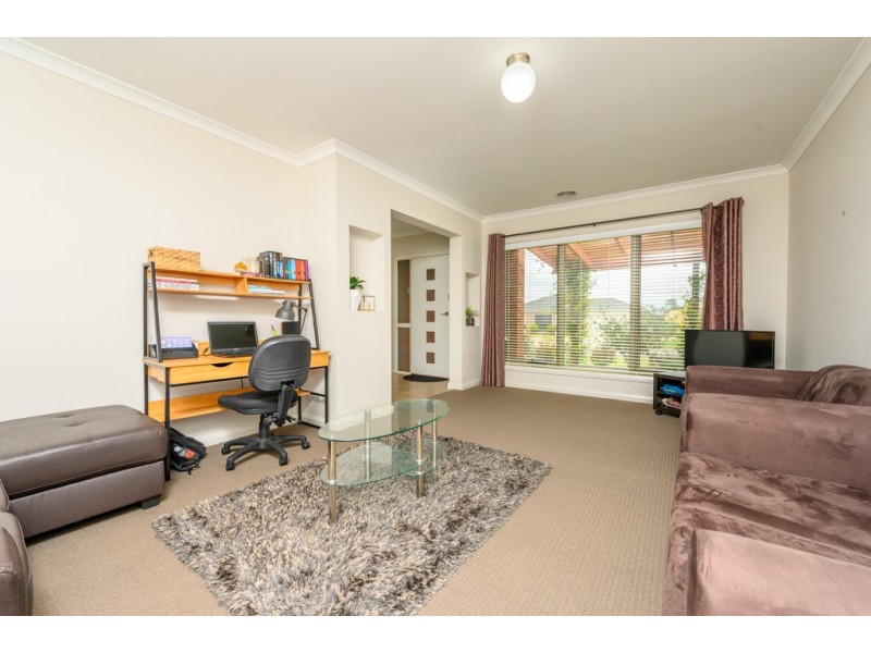 4 Hereford Close, Delacombe VIC 3356