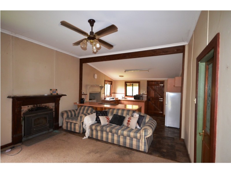 4 Albert Street, Beaufort VIC 3373