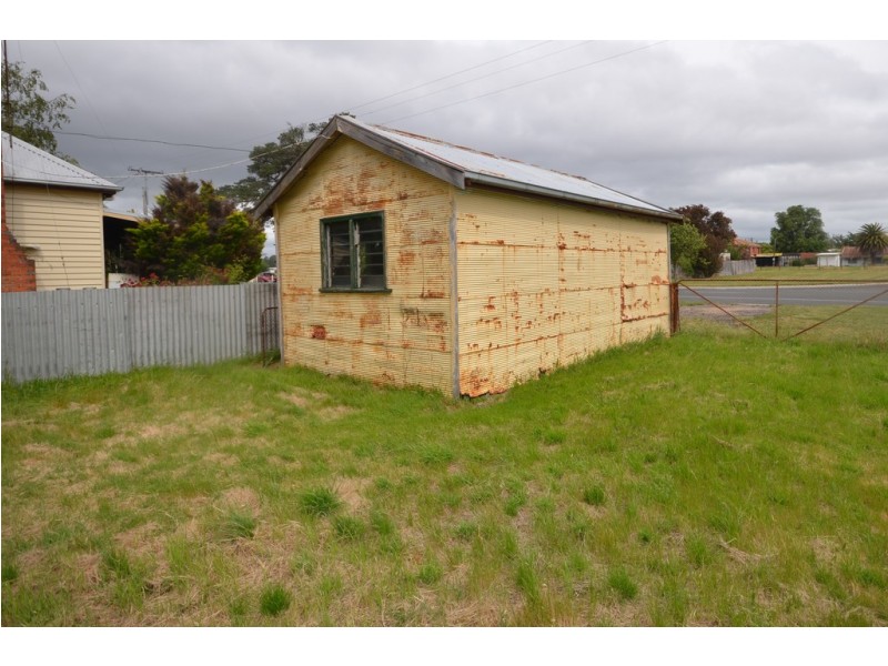 4 Albert Street, Beaufort VIC 3373