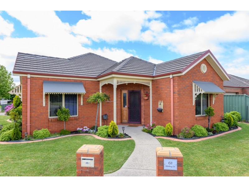 61 Stirling Drive, Lake Gardens VIC 3355