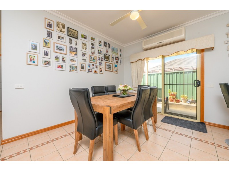 61 Stirling Drive, Lake Gardens VIC 3355