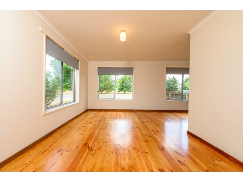 118 Learmonth Road, Wendouree VIC 3355