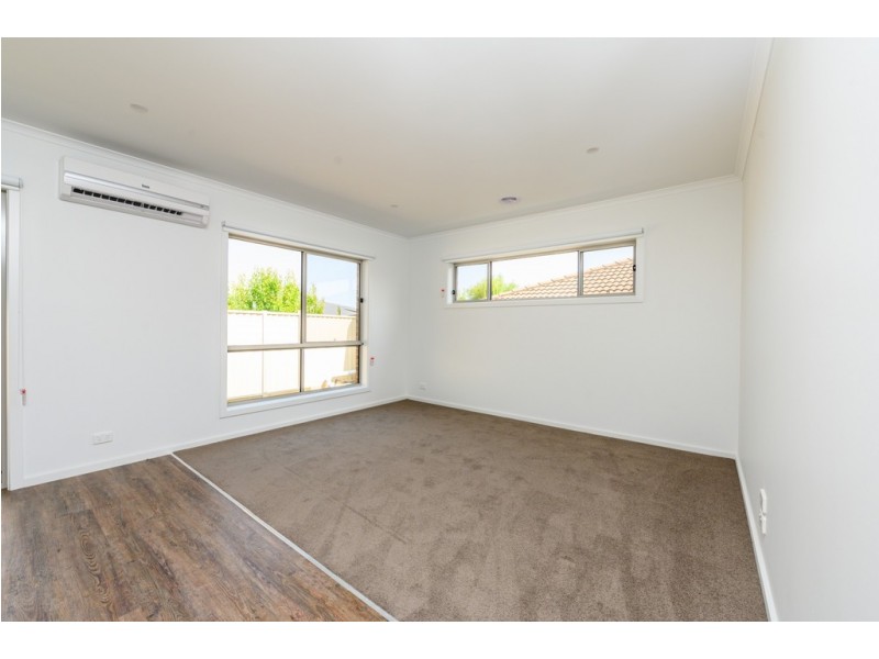 13 Bilston Place, Sebastopol VIC 3356