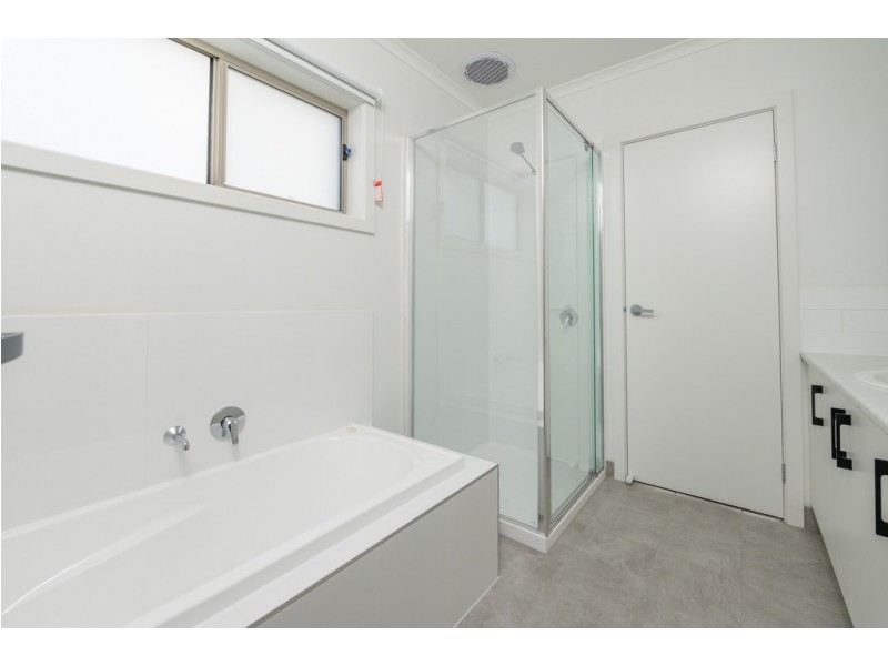 13 Bilston Place, Sebastopol VIC 3356