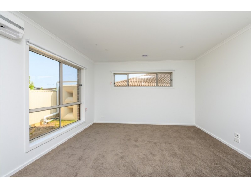 13 Bilston Place, Sebastopol VIC 3356