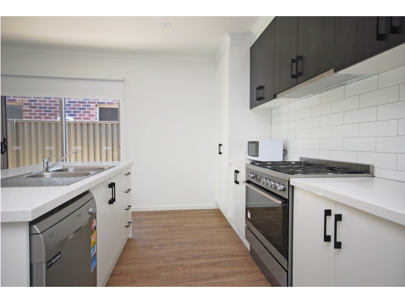 9 Bilston Place, Sebastopol VIC 3356