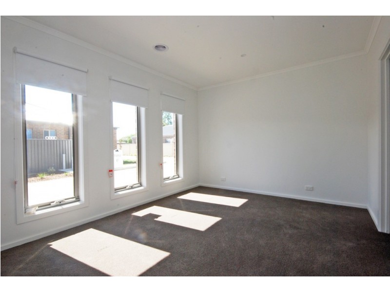 9 Bilston Place, Sebastopol VIC 3356