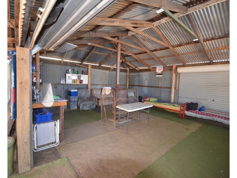 Lot 1 Sunraysia Highway, Redbank VIC 3477