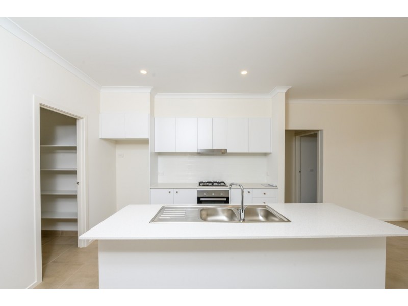 3 Lyric Court, Canadian VIC 3350