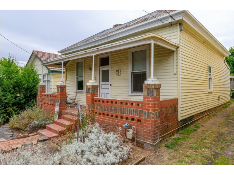 5 Chisholm Street, Soldiers Hill VIC 3350