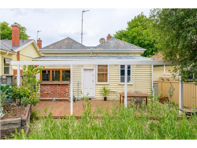 5 Chisholm Street, Soldiers Hill VIC 3350