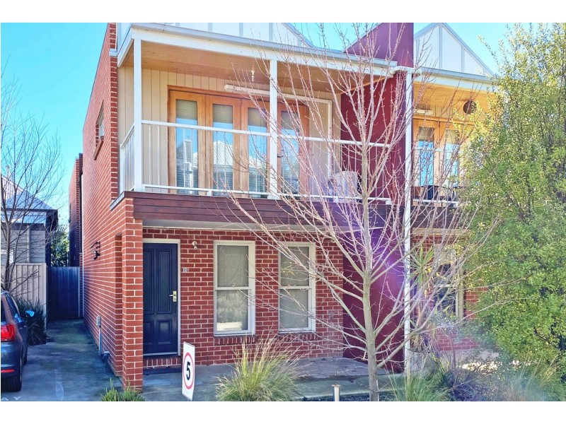 8 Wittig Way, Golden Point VIC 3350