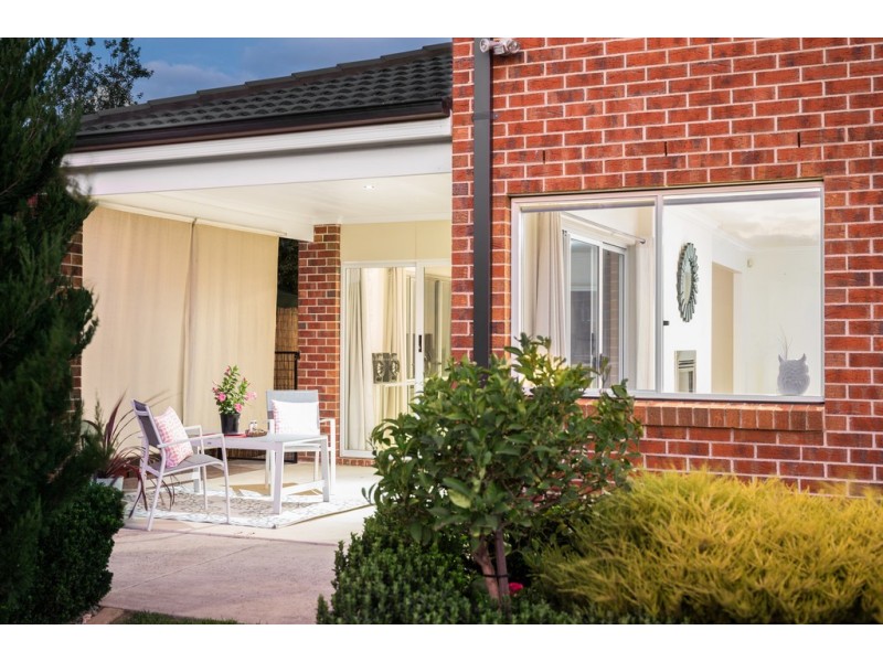 6 Exmoor Court, Alfredton VIC 3350