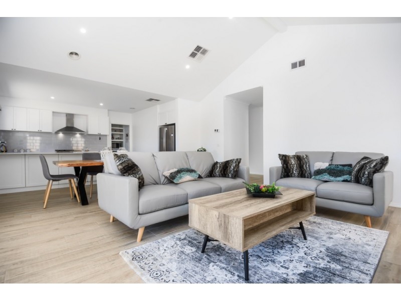 19 Hillview Road, Brown Hill VIC 3350