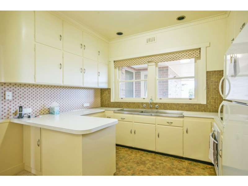 203 Campbells Crescent, Redan VIC 3350