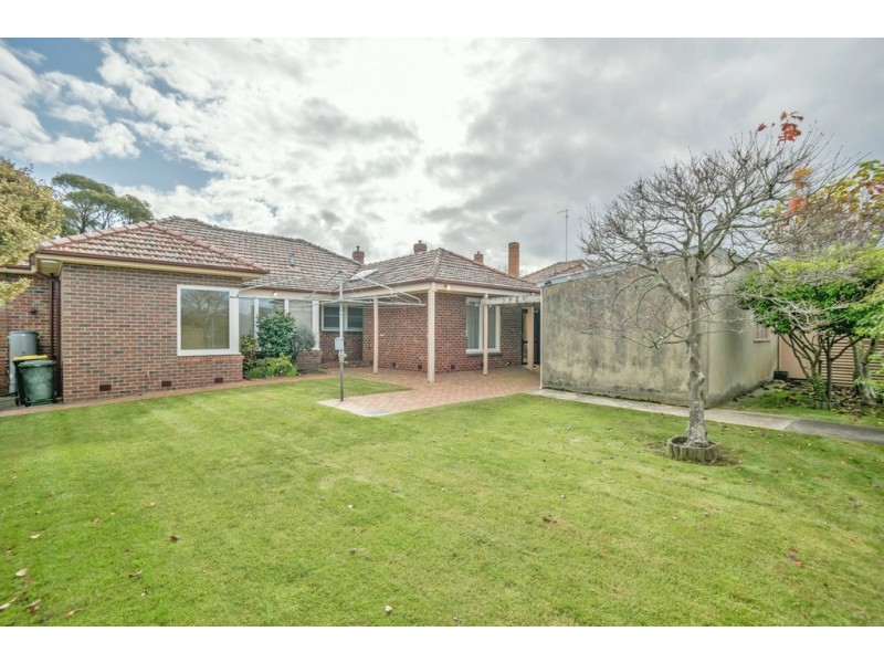 203 Campbells Crescent, Redan VIC 3350