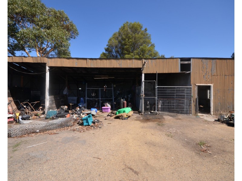 70-72 Montgomery Street, Skipton VIC 3361