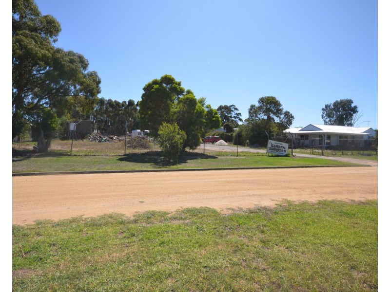 70-72 Montgomery Street, Skipton VIC 3361