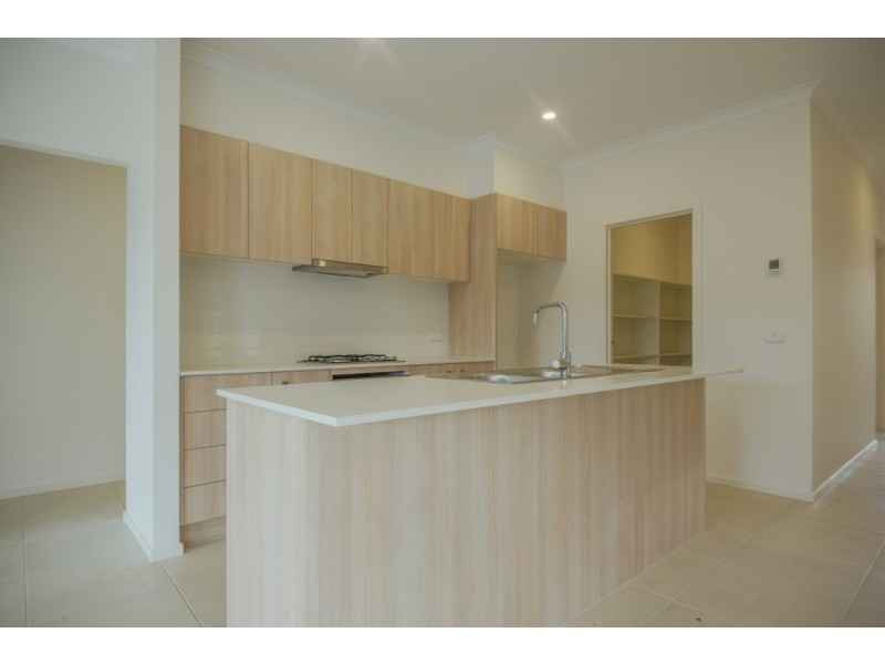 18 Galway Drive, Alfredton VIC 3350