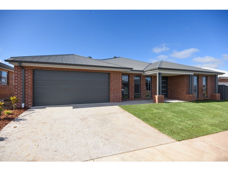 28 Roscommon Avenue, Alfredton VIC 3350