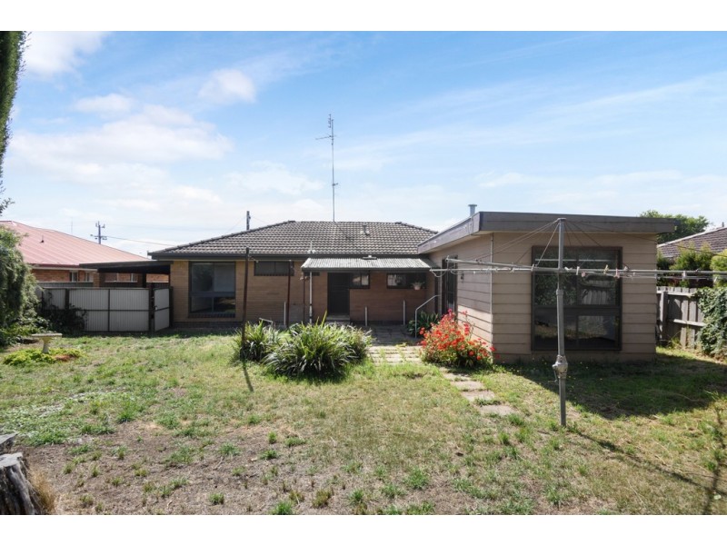 4 Bala Street, Sebastopol VIC 3356