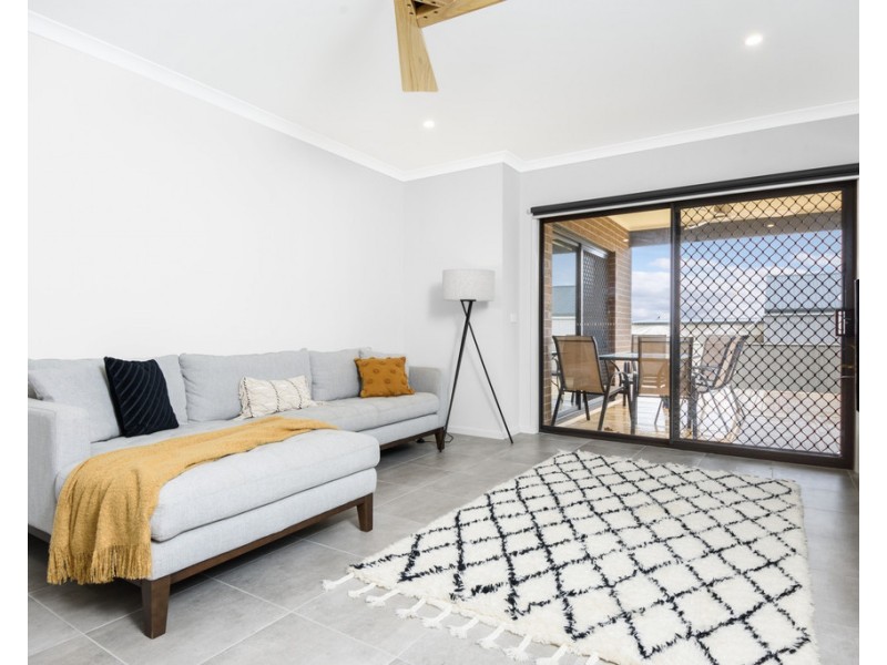 97 Ascot Gardens Drive, Delacombe VIC 3356