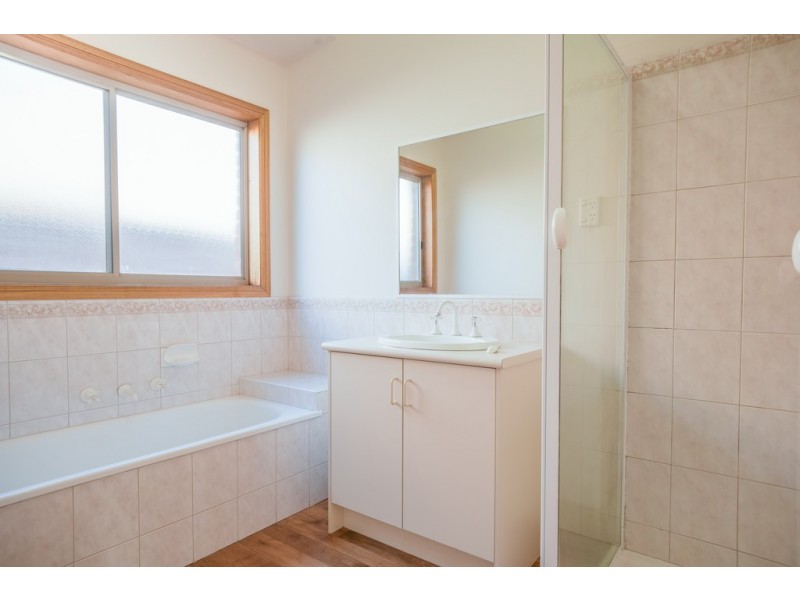 6 Wallace Place, Alfredton VIC 3350