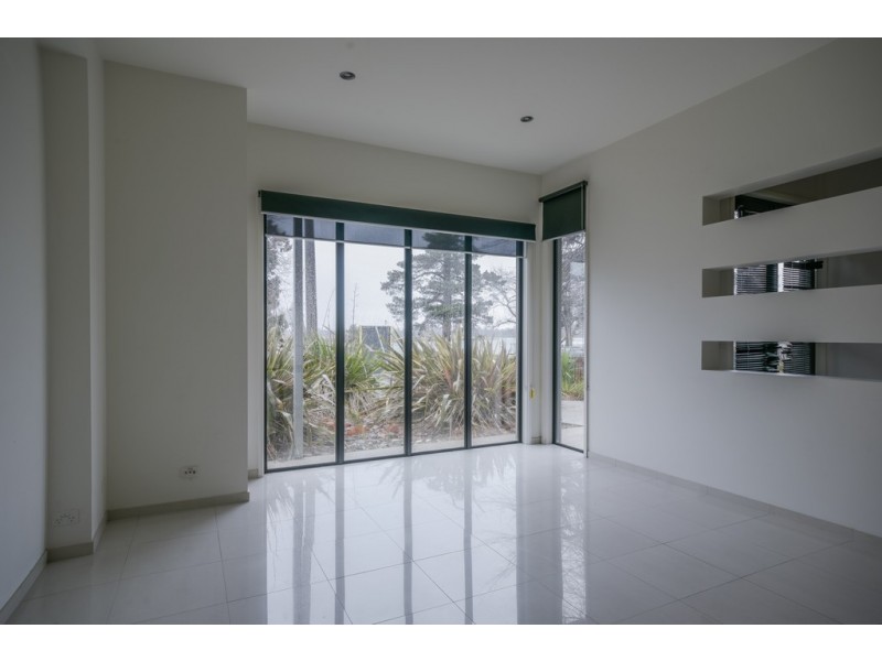 502 Wendouree Parade, Lake Wendouree VIC 3350