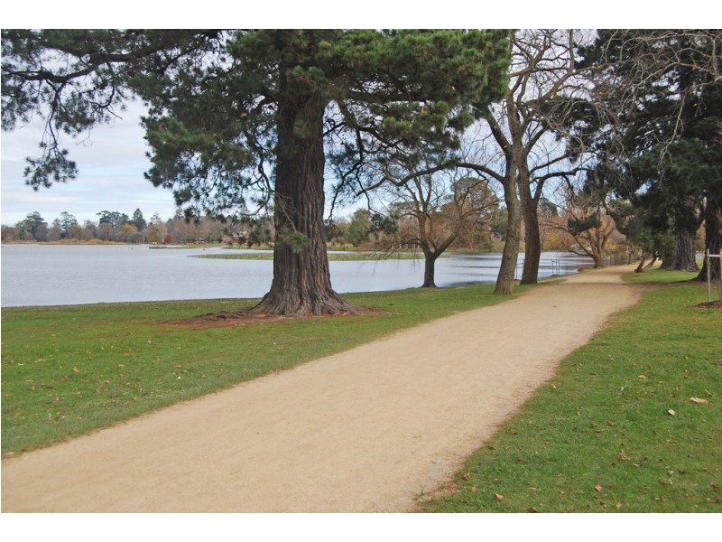 502 Wendouree Parade, Lake Wendouree VIC 3350