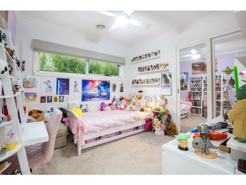 15 Greenhaven Court, Mount Clear VIC 3350