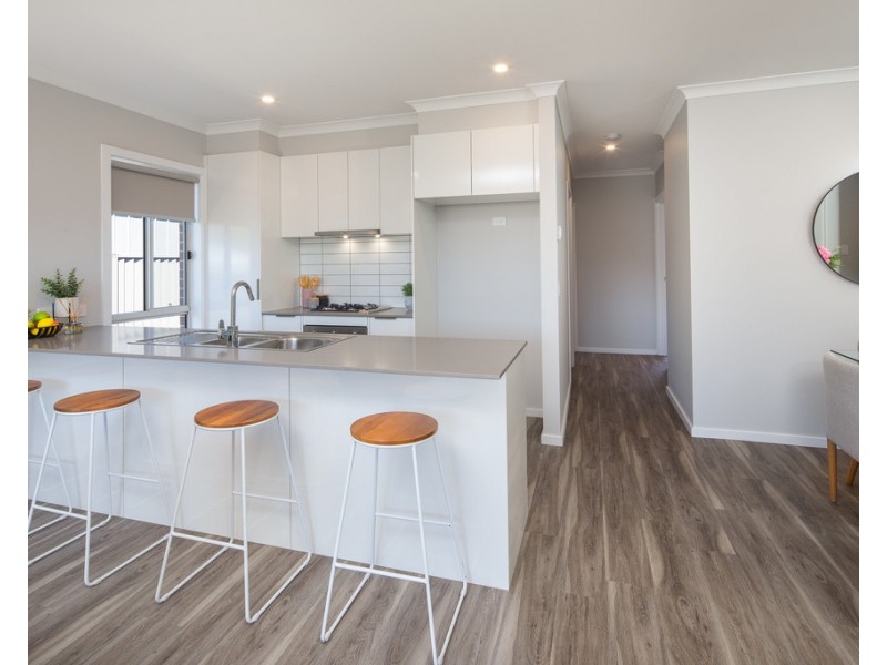 17/10 Bells Lane, Brown Hill VIC 3350