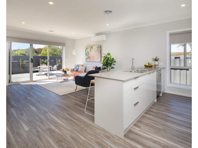 17/10 Bells Lane, Brown Hill VIC 3350