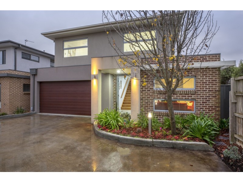 17 Balanada Close, Alfredton VIC 3350