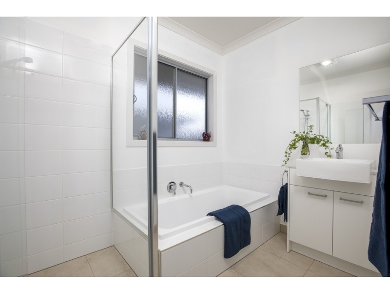 17 Balanada Close, Alfredton VIC 3350