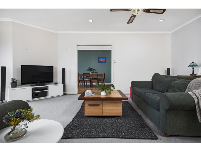 7 Sherwood Street, Wendouree VIC 3355