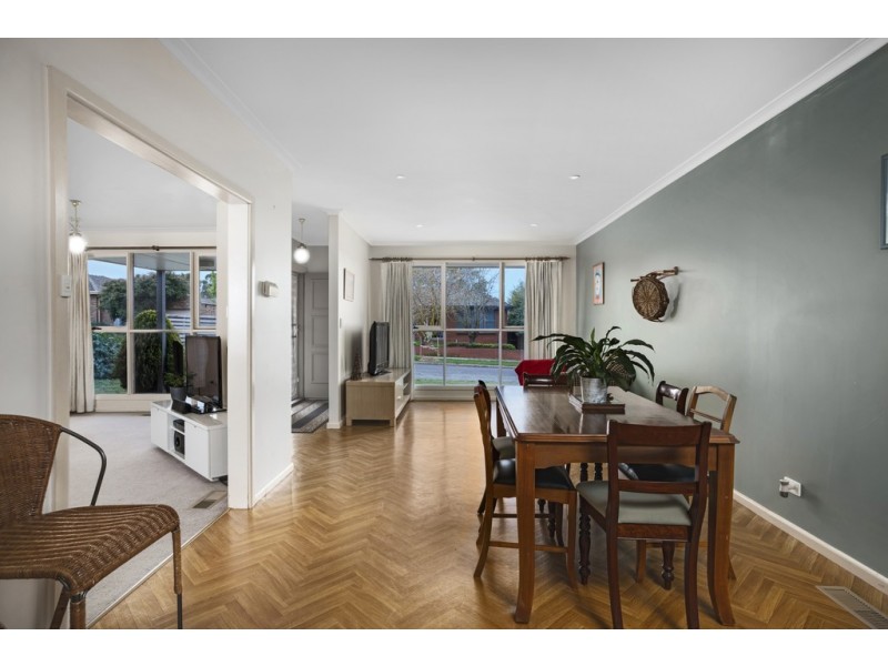 7 Sherwood Street, Wendouree VIC 3355