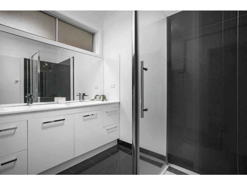 7 Sherwood Street, Wendouree VIC 3355