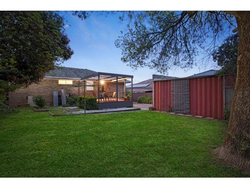 7 Sherwood Street, Wendouree VIC 3355