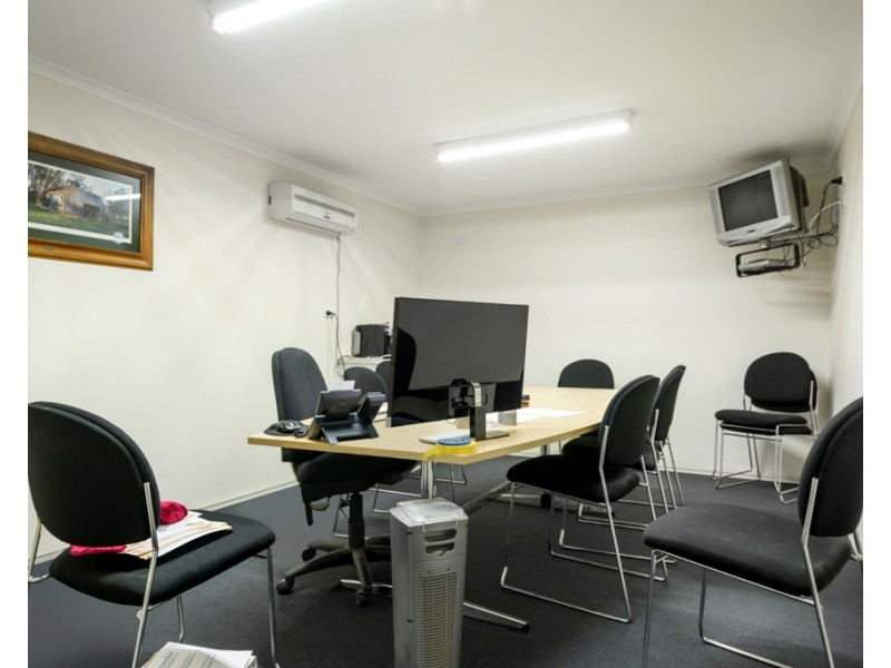 24 Old Creswick Road, Wendouree VIC 3355