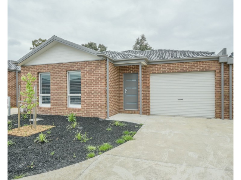 3/7a Spencer Street, Canadian VIC 3350