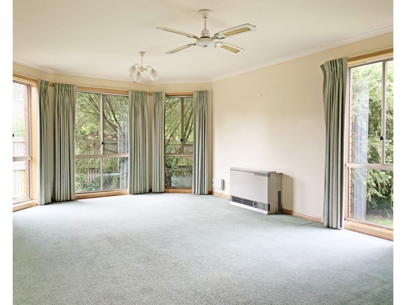 33 Recreation Road, Mount Clear VIC 3350