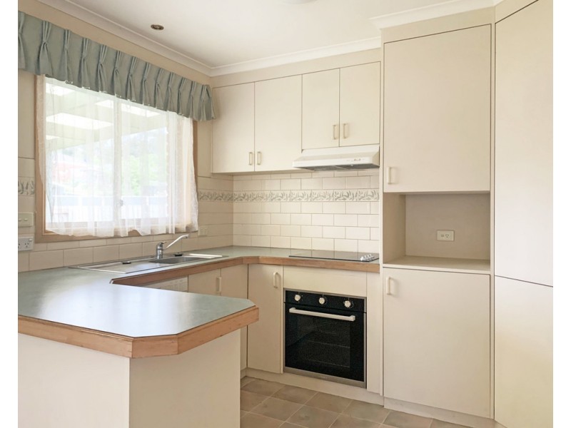 33 Recreation Road, Mount Clear VIC 3350