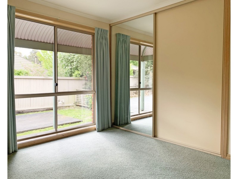 33 Recreation Road, Mount Clear VIC 3350