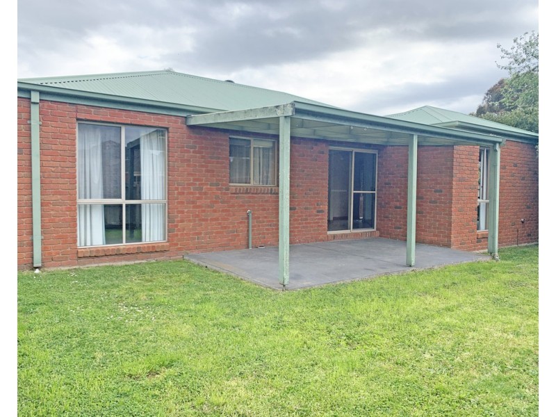 33 Recreation Road, Mount Clear VIC 3350