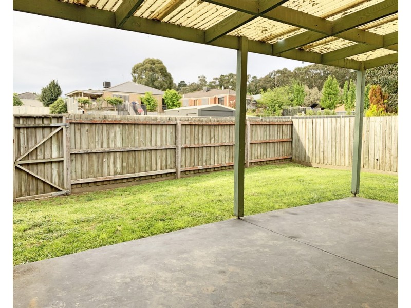 33 Recreation Road, Mount Clear VIC 3350