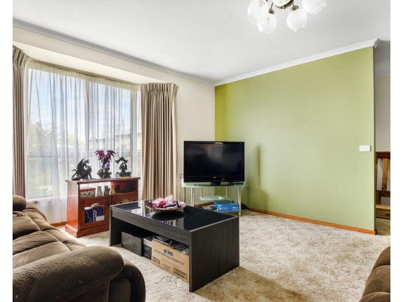 2/711 Ripon Street South, Redan VIC 3350