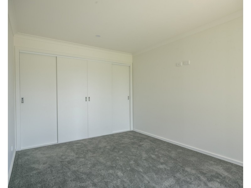 1/102a Lylia Avenue, Mount Clear VIC 3350