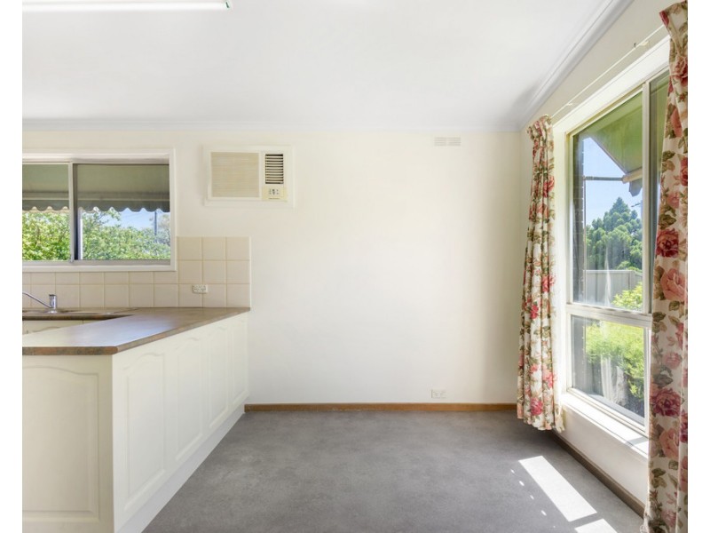 11 Maude Street, Wendouree VIC 3355